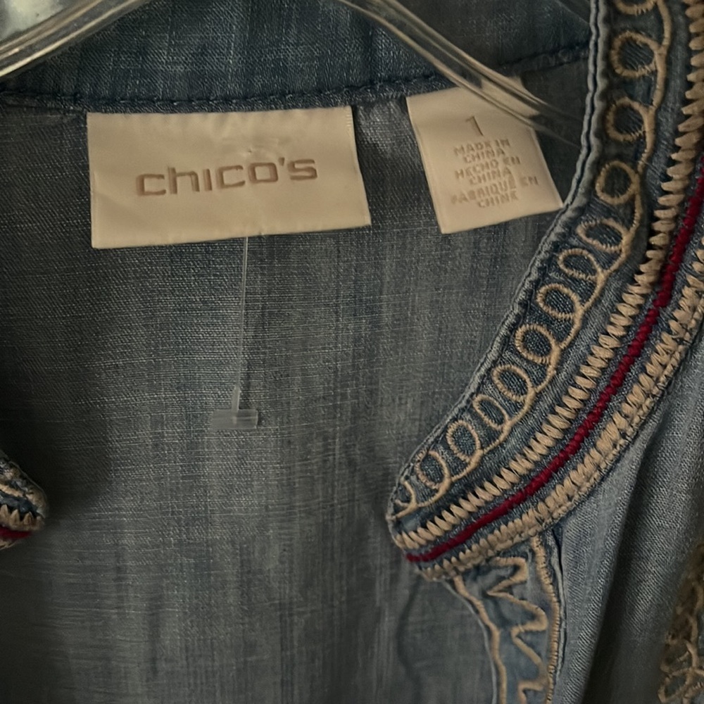 Chico’s Lightweight Denim Jacket Embroidered Size Medium - Picture 3 of 8